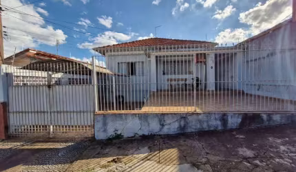 Casa para venda em Vila Antártica de 173.00m² com 2 Quartos e 2 Garagens