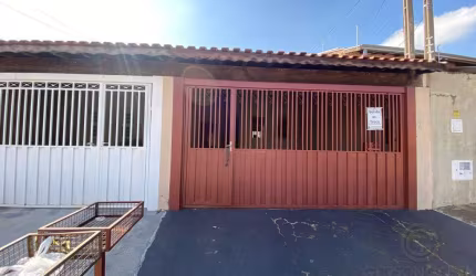 Casa para venda em Jardim Chácara Dos Pinheiros de 78.00m² com 2 Quartos, 1 Suite e 2 Garagens