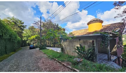 Casa de Condomínio para venda em Estância Serrana de 401.44m² com 4 Quartos, 2 Suites e 6 Garagens