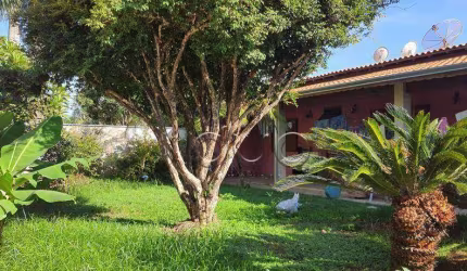 Casa de Condomínio para venda em Campestre de 330.00m² com 4 Quartos, 1 Suite e 2 Garagens