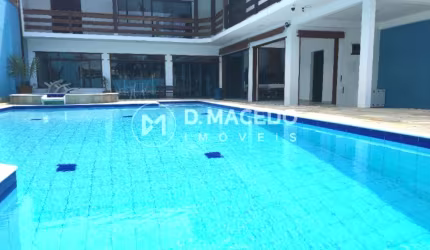 Casa para alugar em Condominio Lagoinha de 378.00m² com 4 Quartos, 2 Suites e 2 Garagens