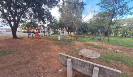 Terreno para venda em Jardim Califórnia de 300.00m²