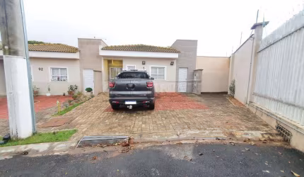 Casa de Condomínio para venda em Loteamento Municipal São Carlos 3 de 100.00m² com 3 Quartos, 1 Suite e 2 Garagens