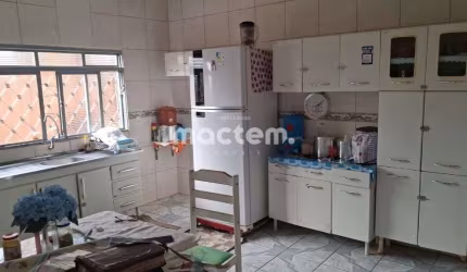 Casa para venda em Jardim Jóquei Clube de 56.00m² com 3 Quartos, 1 Suite e 1 Garagem