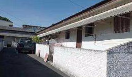 Casa para venda em Cidade Industrial de 280.00m² com 6 Quartos e 1 Garagem