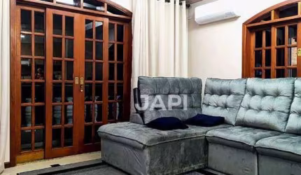 Casa para alugar em Retiro de 328.00m² com 3 Quartos, 1 Suite e 3 Garagens