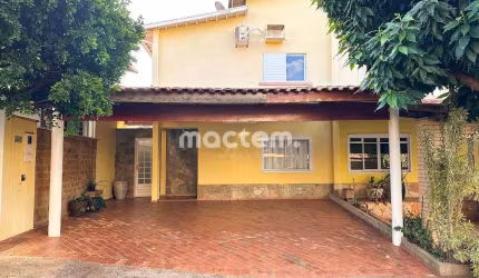 Casa para venda em City Ribeirão de 178.00m² com 3 Quartos, 1 Suite e 2 Garagens