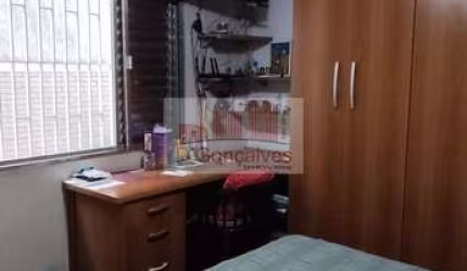Sobrado para venda em Centro de 195.00m² com 3 Quartos, 1 Suite e 2 Garagens