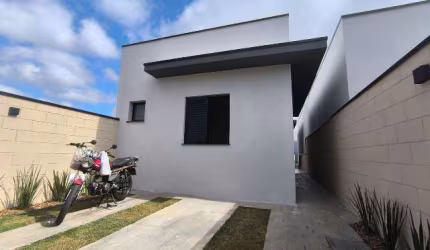 Casa para venda em Vila São Paulo de 90.00m² com 2 Quartos, 1 Suite e 2 Garagens