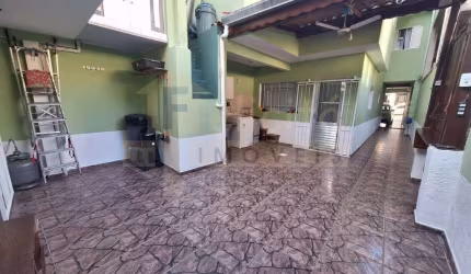 Casa para venda em Parque Dos Camargos de 184.00m² com 3 Quartos, 1 Suite e 2 Garagens