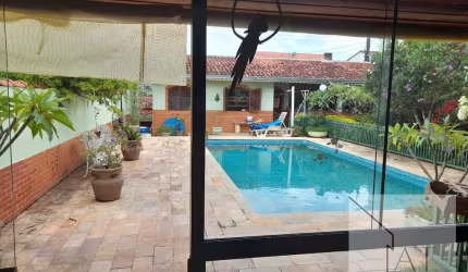 Casa para venda em Piracaia de 591.00m² com 3 Quartos, 1 Suite e 6 Garagens