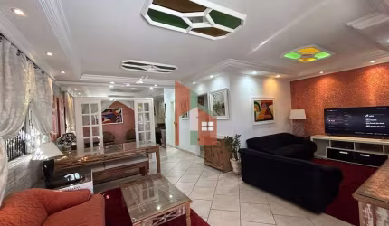 Casa para venda em Vila Thais de 196.00m² com 3 Quartos, 1 Suite e 5 Garagens
