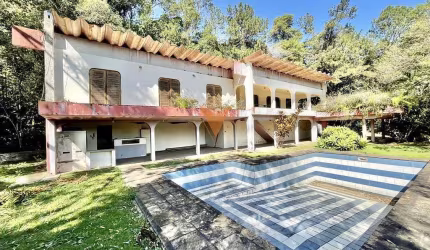 Casa para venda e aluguel em Jardim Colibri de 700.00m² com 4 Quartos, 2 Suites e 6 Garagens