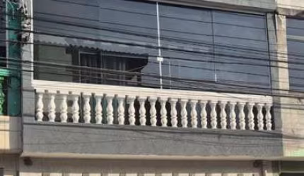 Sobrado para venda em Jardim Miragaia de 200.00m² com 2 Quartos, 1 Suite e 2 Garagens