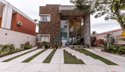 Casa para venda em Condomínio Lagoinha de 359.00m² com 5 Quartos, 5 Suites e 4 Garagens