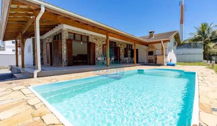 Casa para venda em Praia Da Maranduba de 1621.00m² com 4 Quartos, 3 Suites e 5 Garagens