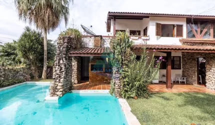 Casa para venda em Condomínio Lagoinha de 247.00m² com 3 Quartos, 1 Suite e 3 Garagens