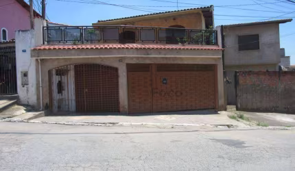 Sobrado para venda em Parque Continental de 235.00m² com 4 Quartos e 1 Garagem