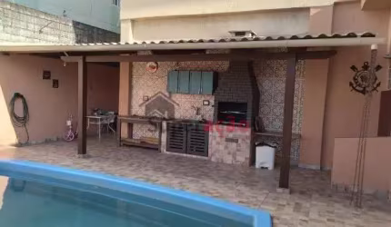 Casa para venda em Jardim Santa Cecília de 520.00m² com 3 Quartos, 1 Suite e 2 Garagens