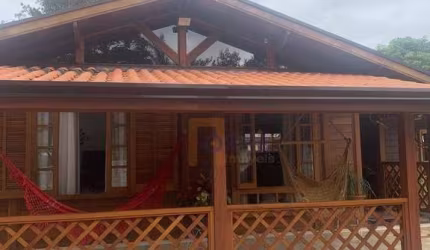 Chácara para venda em Do Taboão de 250.00m² com 4 Quartos e 2 Suites