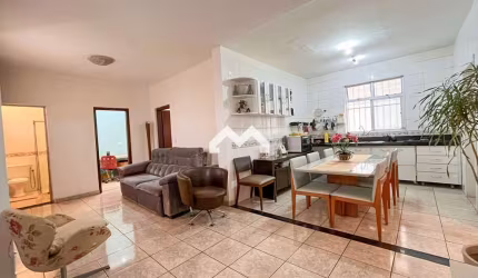 Casa para venda em Buritis de 449.00m² com 5 Quartos e 1 Suite