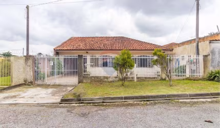 Casa para venda em Ouro Fino de 140.00m² com 3 Quartos, 1 Suite e 4 Garagens