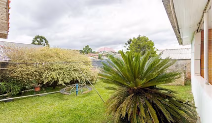 Casa para venda em Das Graças de 200.00m² com 3 Quartos, 1 Suite e 3 Garagens