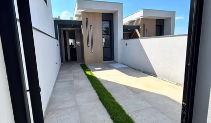 Casa para venda em Vila São Paulo de 250.00m² com 3 Quartos, 1 Suite e 4 Garagens