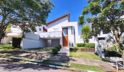 Casa de Condomínio para venda em Vila Oliveira de 300.00m² com 3 Quartos, 3 Suites e 4 Garagens