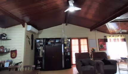 Casa para venda em Santa Cruz de 450.00m² com 3 Quartos, 1 Suite e 3 Garagens
