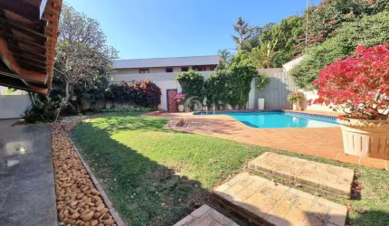 Casa de Condomínio para venda em Condomínio Débora Cristina de 820.00m² com 5 Quartos, 5 Suites e 6 Garagens