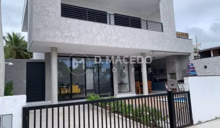Casa para alugar em Condominio Lagoinha de 349.00m² com 6 Quartos, 4 Suites e 2 Garagens
