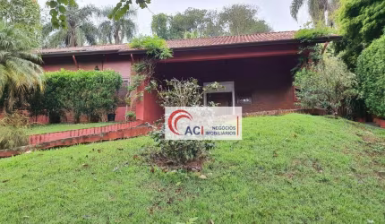 Casa de Condomínio para venda em Granja Viana de 235.00m² com 3 Quartos, 1 Suite e 4 Garagens
