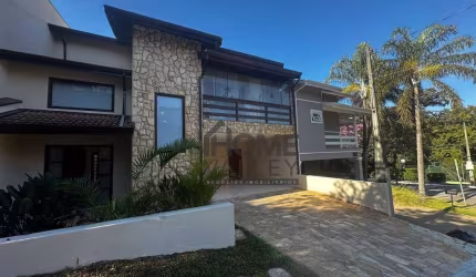 Casa de Condomínio para alugar em Condomínio São Joaquim de 244.00m² com 3 Quartos, 3 Suites e 4 Garagens