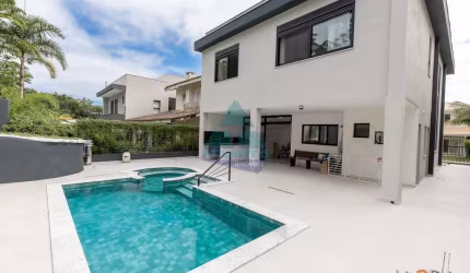Casa para venda em Praia Da Mococa de 356.00m² com 5 Quartos, 5 Suites e 3 Garagens