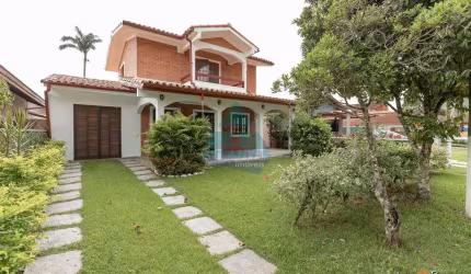 Casa para venda em Condomínio Lagoinha de 174.00m² com 7 Quartos, 5 Suites e 2 Garagens