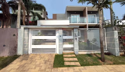 Casa para venda em Parque Florianópolis de 132.45m² com 3 Quartos, 1 Suite e 2 Garagens