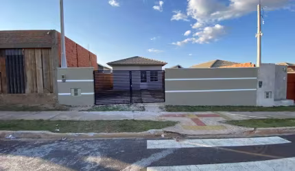 Casa para venda em Jardim Botucatu (rubião Júnior) de 45.00m² com 2 Quartos