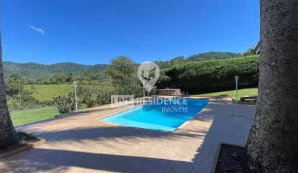 Casa para venda em Capela Do Barreiro de 314.00m² com 5 Quartos, 3 Suites e 6 Garagens