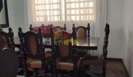 Sobrado para venda em Paulicéia de 253.00m² com 3 Quartos e 4 Garagens