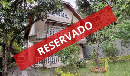 Casa para venda em Itaipava de 357.00m² com 4 Quartos, 2 Suites e 4 Garagens