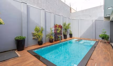 Casa para venda em Ribeirânia de 247.00m² com 3 Quartos, 3 Suites e 4 Garagens