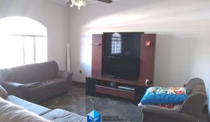 Casa para venda em Residencial Chácaras São José de 375.00m² com 3 Quartos e 1 Suite