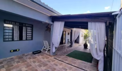 Casa para venda em Novo Mundo de 150.00m² com 4 Quartos e 3 Garagens