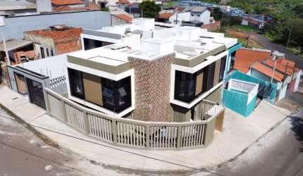 Sobrado para venda em Jardim Ypê de 190.00m² com 3 Quartos, 1 Suite e 2 Garagens