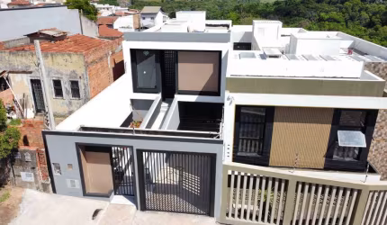 Sobrado para venda em Jardim Ypê de 140.00m² com 3 Quartos, 1 Suite e 2 Garagens