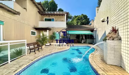Casa de Condomínio para venda em Rio Do Ouro de 385.00m² com 6 Quartos, 3 Suites e 3 Garagens