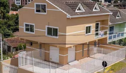Prédio Comercial para venda em Tingui de 267.00m² com 3 Quartos e 5 Garagens