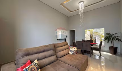 Casa para venda em Residencial Ouro Verde de 180.00m² com 3 Quartos, 1 Suite e 2 Garagens