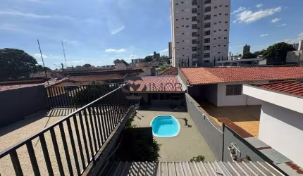 Casa para alugar em Centro de 150.00m² com 3 Quartos, 1 Suite e 2 Garagens